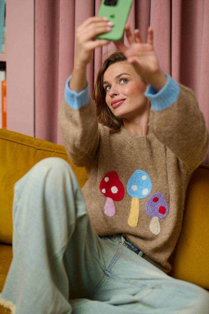 Sweter Funky Fungi